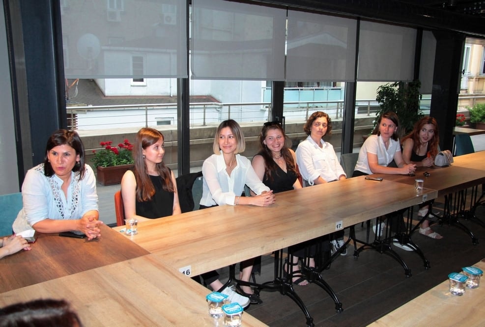 Kadın Futbol Takımımızdan İlk Turnuvada İlk Kupa! - 5