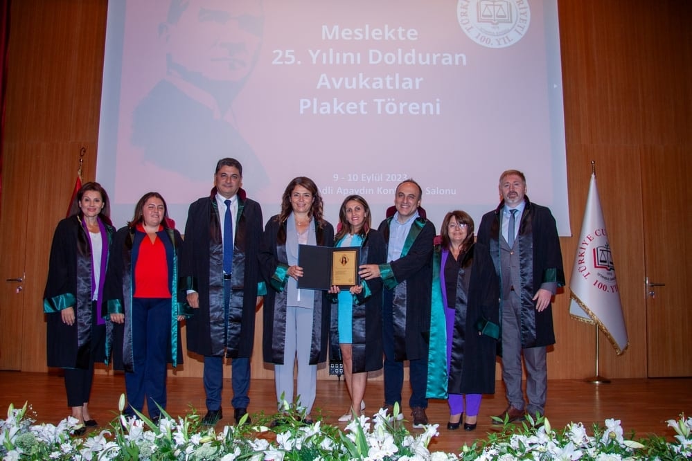Meslekte 25, 30 ve 35 Yılını Dolduran Meslektaşlarımıza Plaket Verildi - 126