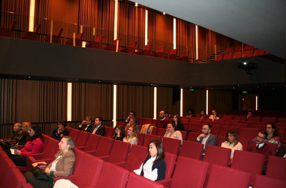 Geçmişten Geleceğe Avukatlık - 84