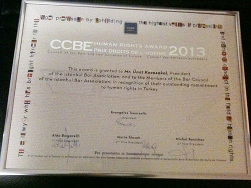 Avrupa Barolar Konseyi'nden İstanbul Barosu'na İnsan Hakları Ödülü
 - 37