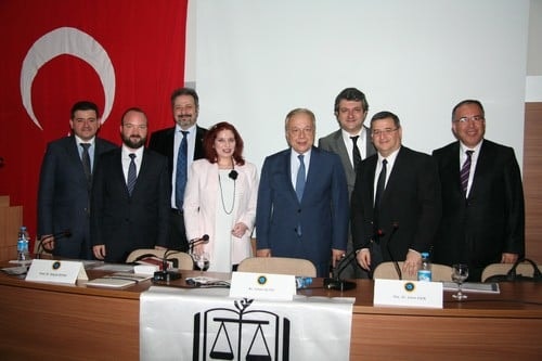 Uluslararası Uyuşmazlıklar Ve Tahkim

 - 24