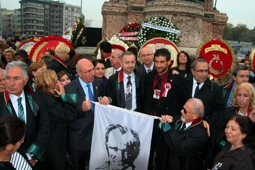 Aramızdan Ayrılışının 77. Yılında Atamızı Saygı Ve Minnetle Andık 
 - 71