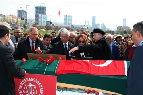 Örnek İnsan Av. Ekrem Erdal Üner’İ Son Yolculuğuna Uğurladık
 - 27