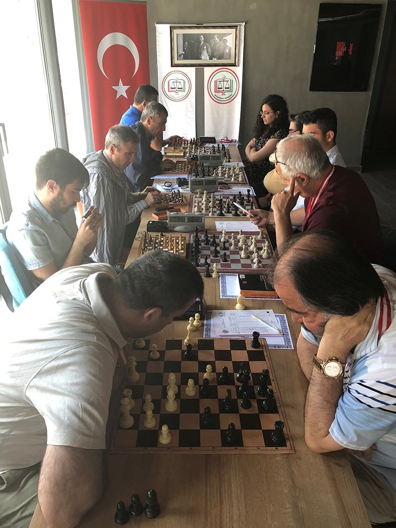 Satranç Engel Tanımaz - 1