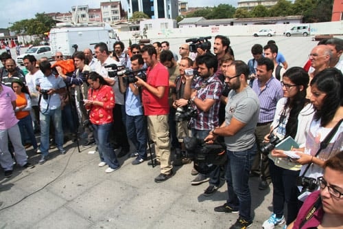 Hukuksuz Ve Keyfi Uygulamalar Son Bulmalı

 - 3