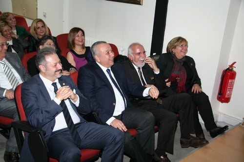 Baro Yönetiminden Ayrılanlara Anı Plaketi Verildi  

 - 20