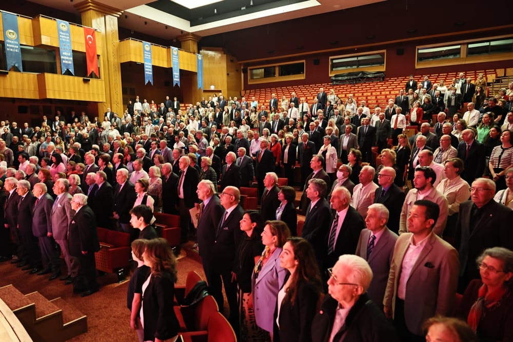 Meslekte 40, 50 ve 60 Yılını Dolduran Meslektaşlarımıza Plaket Verildi - 130