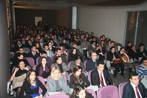 Stj. Avukatlar Komisyonugenel Kurulu 
Yürütme Kurulu Seçimiyle Noktalandı - 11