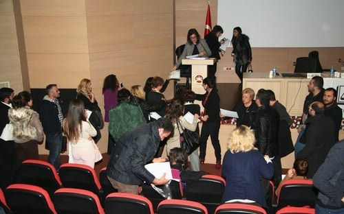 Sağlık Çalışanlarının Kadına Yönelik Şiddetin Önlenmesinde

Hukuki Ve Cezai Sorumluluğu 
 - 31