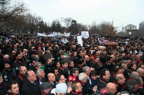 Polis Devleti Değil Hukuk Devleti

 - 88