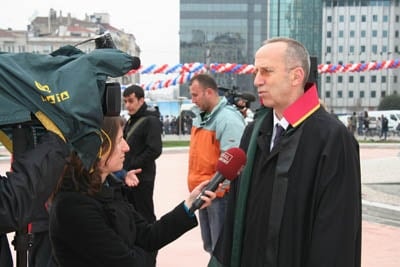 5 Nisan Avukatlar Gününü Kutlamıyoruz

 - 27