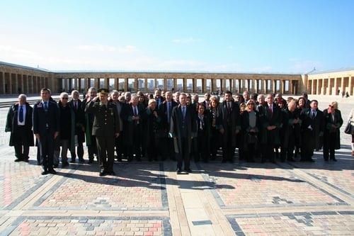 İstanbul Barosu Heyeti Anıtkabir’De Ata’Nın Huzurunda

 - 15