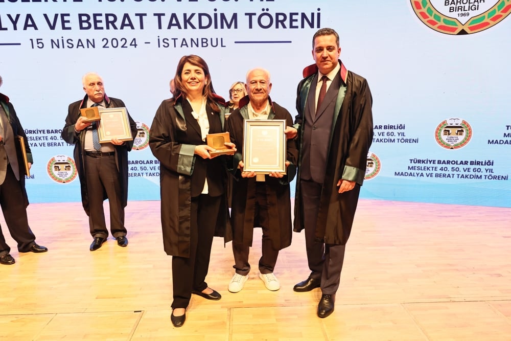 Meslekte 40, 50 ve 60 Yılını Dolduran Meslektaşlarımıza Plaket Verildi - 339