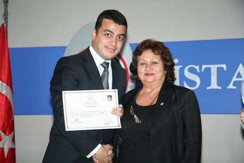 20. Dönem Hukuk İngilizcesi Ve Terminolojisi 
Derslerini Tamamlayanlara 
Katılım Belgeleri Verildi
 - 16