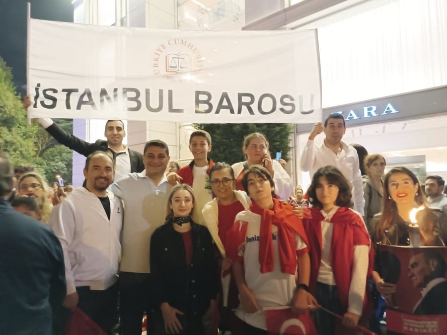 29 Ekim’de Meslektaşlarımızla Büyük Cumhuriyet Yürüyüşlerine Katıldık - 4