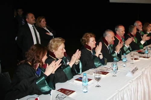 İstanbul Barosu Olağanüstü Genel Kurul Kararı: ‘Başkan Ve Yönetim Kurulu Görevinin Başındadır. İrademize Sahip Çıkıyoruz”

 - 12