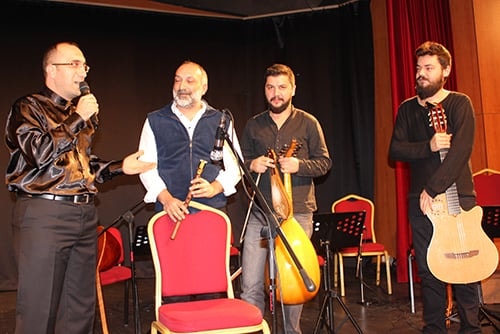 Türk Halk Müziği Topluluğu Konser Verdi
 - 3