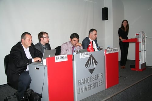 İnternet Yasası Taslağı Tartışıldı 
 - 18