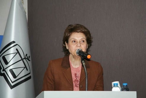 Kadın Hakları Ve Aile İçi Şiddet Semineri Devam Ediyor

 - 50