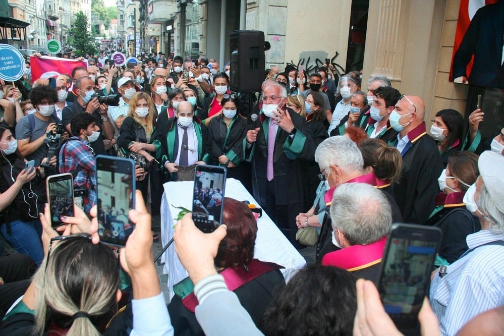 Biz Bu Ülkeyi Hukuk Devleti Yapmak İçin Varız - 15