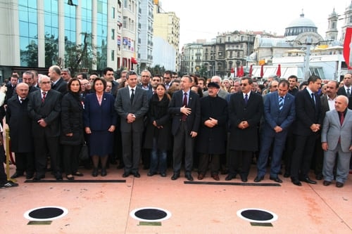 Atamızı Andık - 4