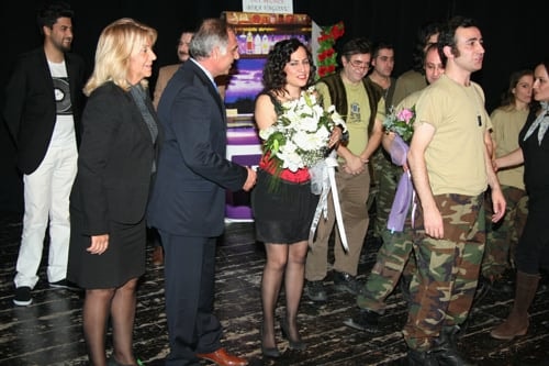 Adam Adamdır

 - 38