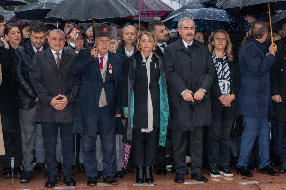 Atamızı Saygı ve Özlemle Andık - 3