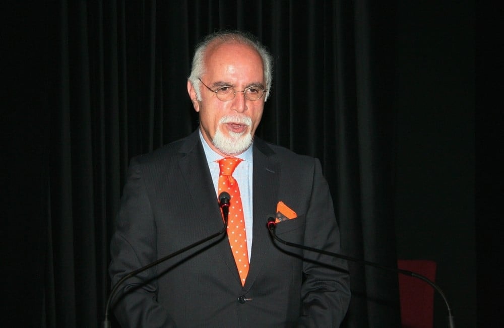 Hukuka Felsefi ve Sosyolojik Bakışlar VIII - 26