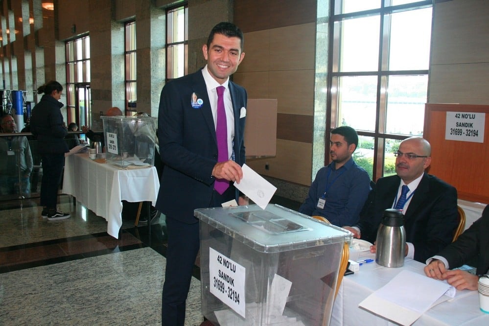 Başkan Durakoğlu Güven Tazeledi - 407