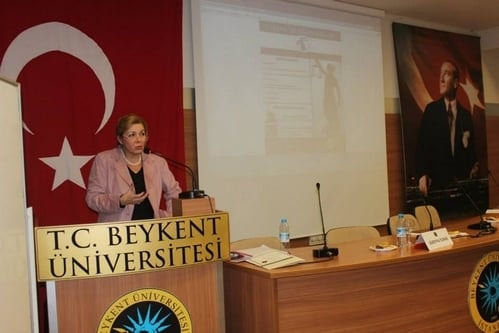 Türkiye’De Kadın Hakları Paneli

 - 3