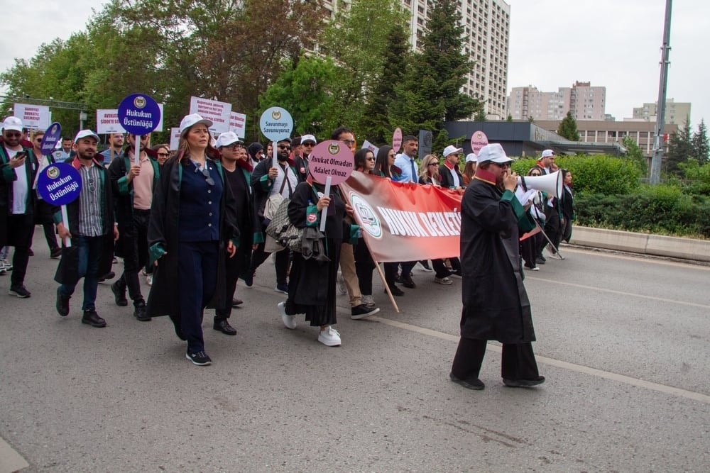 Binlerce Meslektaşımızla “Avukat İçin de Adalet” İçin Ankara’da Bir Araya Geldik - 54