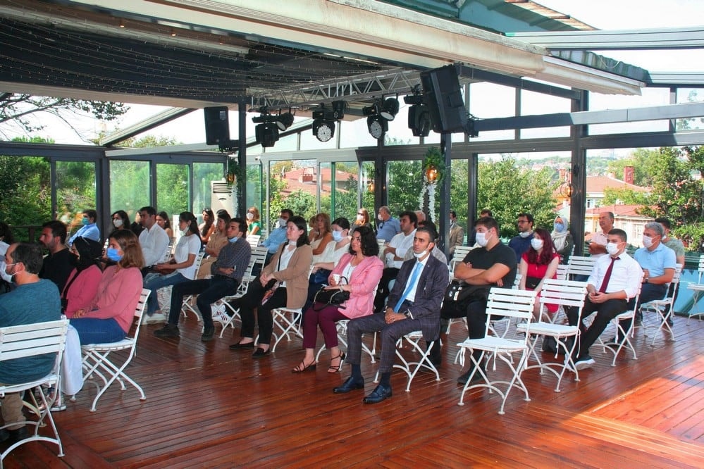 CMK ve Spor Hukuku Eğitimin Tamamlayanlara Sertifika Verildi - 3