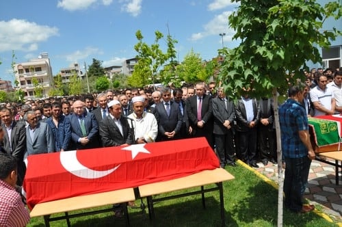 İstanbul Barosu Başkan Ve Yönetim Kurulu Üyeleri, Acıyı Paylaşmak, İncelemelerde Bulunmak İçin Soma’Daydı

 - 56