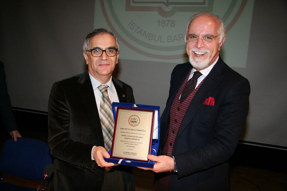 Hukuksal Gerçeklikler Bağlamında Anayasa Değişikliği - 99