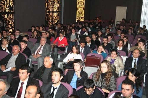 Oylar Eşit Çıkınca Seçim Ertelendi - 18