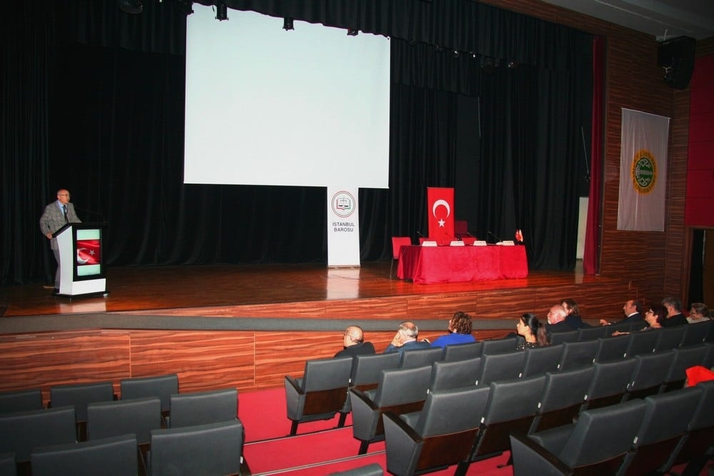 Hukuka Felsefi ve Sosyolojik Bakışlar VIII - 34