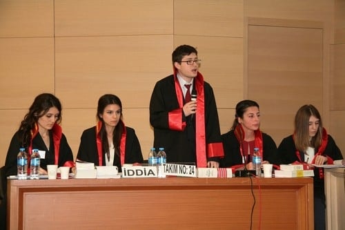 Farazi Dava Yarışması Yapıldı

 - 104