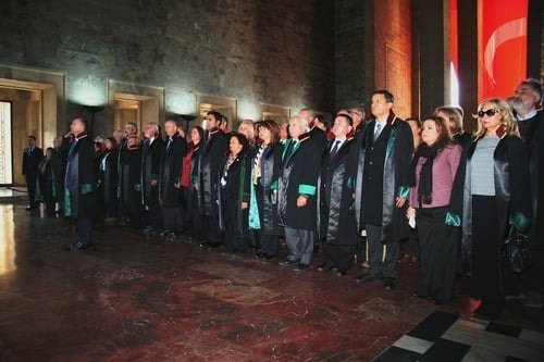 İstanbul Barosu Heyeti Anıtkabir’De Ata’Nın Huzurunda

 - 33