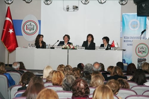 Önder Kadınlar Ödüllendirildi
 - 23