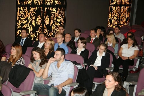 Sosyal Paylaşım Ağları Ve İnternet Korsanlığı
 - 21