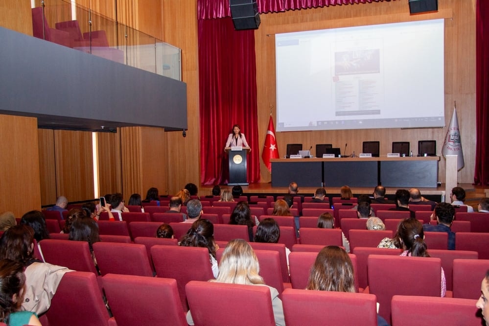 “Elektronik Ticaretin Düzenlenmesi” Semineri - 4