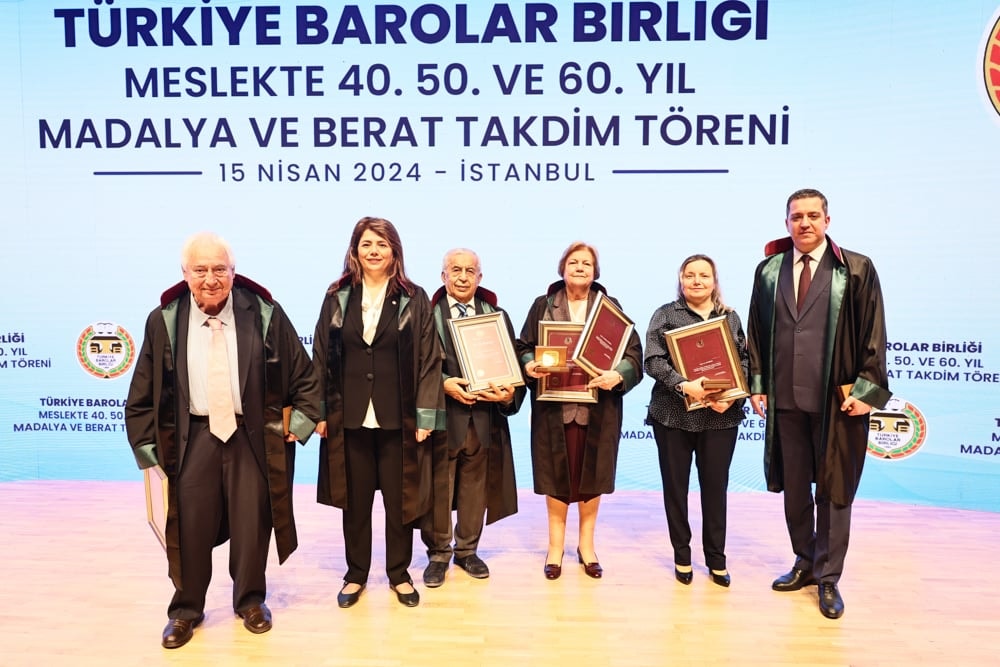 Meslekte 40, 50 ve 60 Yılını Dolduran Meslektaşlarımıza Plaket Verildi - 81
