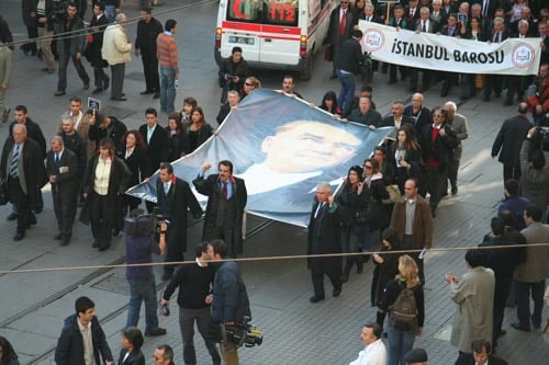 Barolar “Yargıya Ve Ülkeye Sahip Çıkma” Yürüyüşü Yaptılar - 32