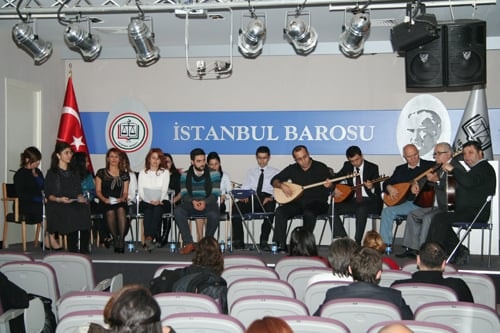 Türk Halk Müziği Koromuz Atatürk’Ün Sevdiği Eserleri Seslendirdi
 - 2