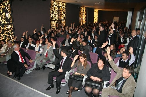 Oylar Eşit Çıkınca Seçim Ertelendi - 13