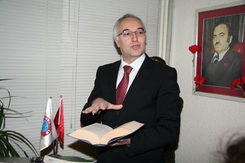 İstanbul Barosu Çalışanları Kemal Türkler Kitaplığı Hizmete Girdi
 - 14