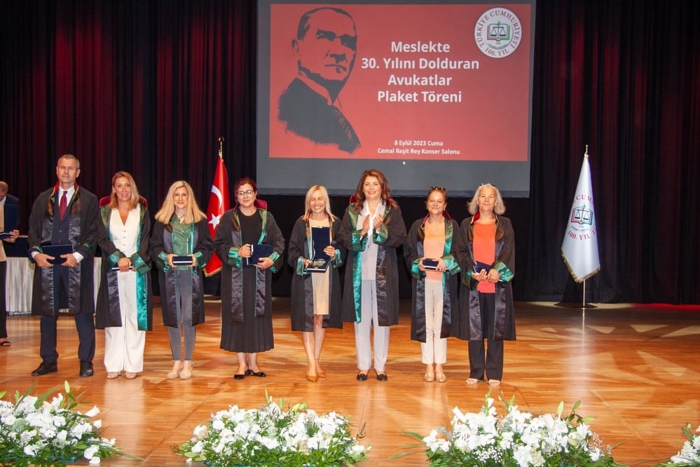 Meslekte 25, 30 ve 35 Yılını Dolduran Meslektaşlarımıza Plaket Verildi - 40