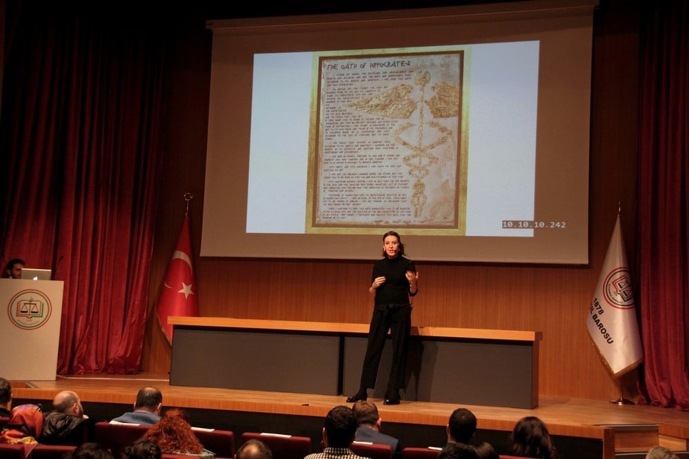 Sağlık Teknolojileri ve Hukuk Konferansı - 62