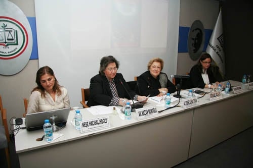 Kadına Şiddet Durmak Bilmiyor

 - 19