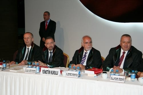 Ümit Kocasakal İstanbul Barosu Başkanlığına Yeniden Seçildi 

 - 119